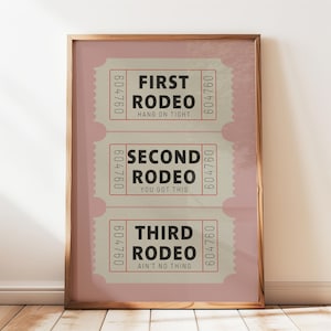 Erste Rodeo Ticket Stub Wandkunst, rosa trendige Wohnheim Dekoration, Western Boho Rodeo Poster, Retro Cream ästhetischen Kinderzimmer Druck, digitaler Download