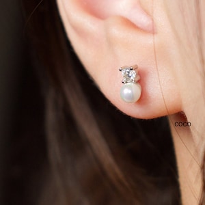Pearl Screw Back Stud Gold -Gold Pearl Earring Sterling Silver Pearl Stud - Tragus -Cartilage Helix Cartilage Stud Earring 20g Minimalist
