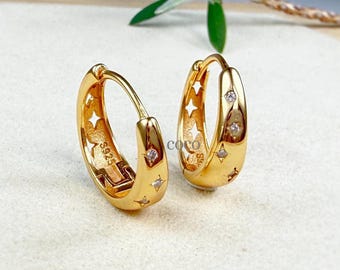 Pendientes de aro pequeños con diamantes en forma de estrella - Pendientes de aro pequeños - Pendientes minimalistas - Pendientes de aro dorados - Pendientes de aro diminutos - Aros pequeños delicados