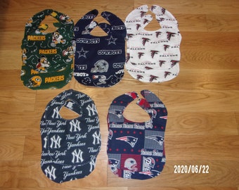 Baby Bibs 2 Pack (Dallas Cowboys, Green Bay Packers, Atlanta Falcons, New York Yankees, New England Patriots, Pink Steelers or SF 49ers)