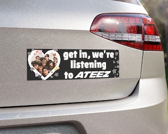 Luisteren naar Ateez K-Pop automagneet zwart-wit