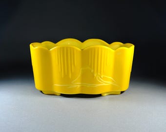 Akro Agate Bright Yellow Flower Pot / Planter, Large Scalloped Edge, Mid-Century Deco Style Planter