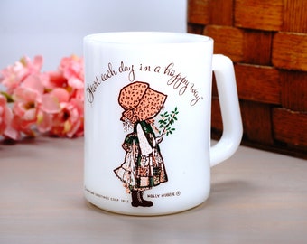 Vintage HOLLY HOBBIE Mug, Sunbonnet Girl with Pink Bonnet, Childs Cup, 1972 Collector Mug