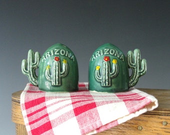 Vintage Arizona Souvenir Cactus Salt and Pepper Shakers . Southwest Collectible . Mid-century Retro . Green Pottery Shaker Pair . 1960s