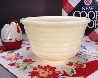 Gorgeous Ribbed Custard Glass Mixing Bowl, Mixer Bowl, Retro, Farmhouse, Cottage Decor, Gift for Her, UNUSED MINT COND, 1940s-50s