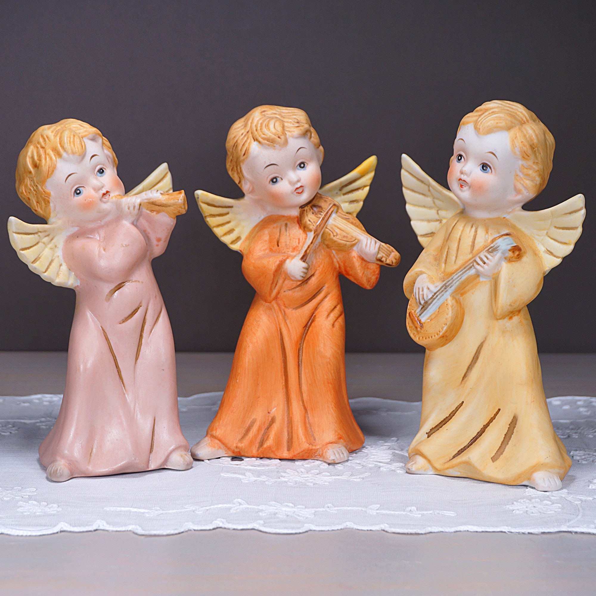 Lot De 3 Figurines Anges Musiciens Putti En Porcelaine - Occasion