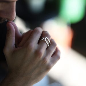 IKANI Handgefertigter Silber Ring - Schmuck für Männer, Sterlingsilber 925er Höchste Qualität rhodiniert