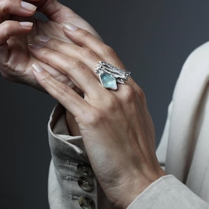 IKANI Handgefertigter Silberring - Schmuck für Frauen Fluorit, Sterlingsilber 925 Höchste Qualität rhodiniert