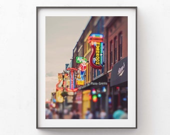 Fotografía de Nashville, fotografía de Music Row, impresión de música country, decoración de pared de Honky Tonk, letreros de neón, bares, obsequio musical, fotografía urbana