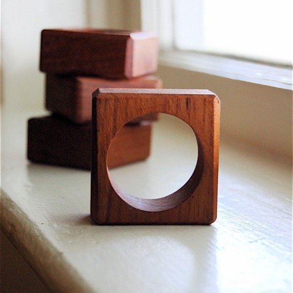 Vintage Mid Century Wood Napkin Rings -- Set of 4