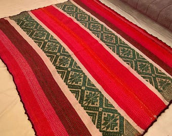 PACHA - Tapis péruvien - Vallées verdoyantes des Andes - Tapis en laine - Tapis de salon - Tapis vintage - Artisanat textile fait main - Tapis cadeau - Tapis andin