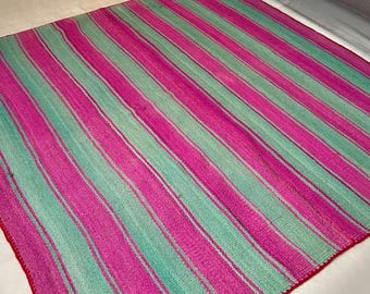 HUQLLA - Tapis péruvien - Tapis rose et vert menthe - Tapis en laine - Tapis de salon - Tapis vintage - Tapis péruvien fait main - Textile fait main - Cadeau