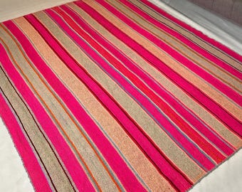KUSISQ'A - Tapis péruvien - Tapis andin rose - Textile rose poudré - Tapis en laine - Tapis de salon - Tapis vintage - Tapis fait main - Textile d'ameublement artisanal