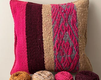 Housse de coussin - Coussin Coucher de soleil andin - Housse de coussin tissée des Andes - Coussin textile rose des Andes - Housse de coussin péruvienne - Coussin bohème andin