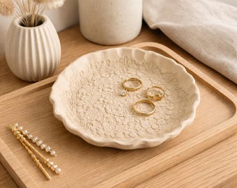 Japandi Ceramic Jewelry Dish – Handmade Organic Porcelain Tray, Matte Minimalist Ring Holder, Wabi Sabi Decor, Neutral Aesthetic Gift