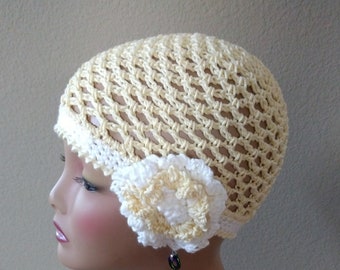 Pale Yellow and White Trim  Cotton 1920s Fishnet Cloche with Detachable Flower