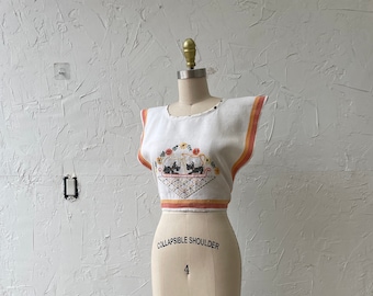 Upcycled Vintage Embroidered Puppy Crop Top