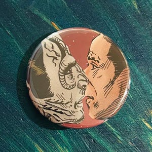 Now Kiss- Garashir Pinback Button Badge, 1.5 inch