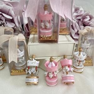 Personalisiertes rosa Karussell-Andenken: Einzigartiges Babyparty-Gastgeschenk & Geburtstagsgeschenk