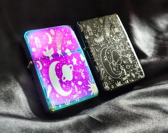 Encendedor personalizado con temática de luna y galaxia