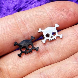 Skull Ear Studs Earring Cartilage Tragus Helix Stud Body Piercing