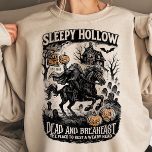 Vintage Halloween Scary Sweatshirt, Sleepy Hollow Sweatshirt, Headless Horseman Sweatshirt, Halloween Horror Hoodie, Headless man sweatshirt