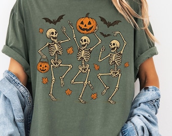 Chemise d'Halloween squelette citrouille Comfort Colors®, T-shirt d'Halloween, T-shirt squelette d'Halloween, Chemise citrouille, T-shirt saison effrayante, Chemise automne femme