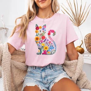 Floral Cat Shirt, Cat Lover T-shirt, Cat Book Shirt, Cat Lover Gift, Gift for Her, Cat Mom Shirt Gift, Cute Cat Shirts, Women shirt,Cute Tee