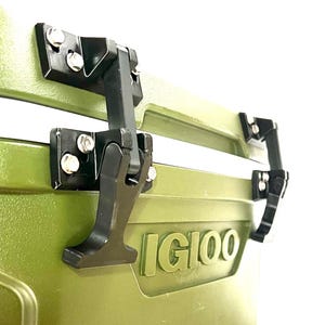 Universal cooler latch