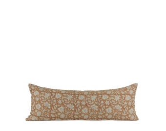 Oreiller lombaire en lin fleuri et imprimé Hand Block