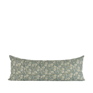 Cuscino lombare in lino con stampa floreale a blocchi - Decorazione primaverile blu