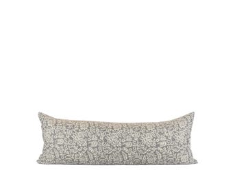 Oreiller lombaire en lin fleuri et imprimé Hand Block
