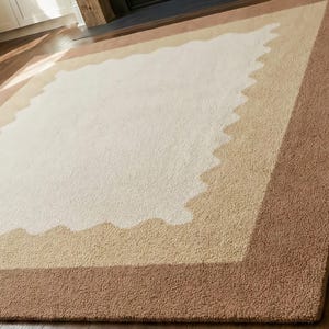 Hand Tufted Scalloped Wavy Border Rug, Beige and Terracotta Area Rug image 3