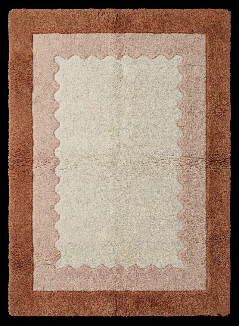Hand Tufted Scalloped Wavy Border Rug, Beige and Terracotta Area Rug image 17