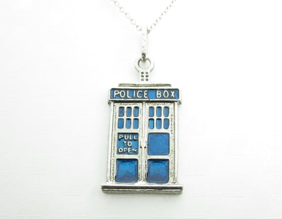 20/" or 24/" Inch Chain Necklace /& Blue Tardis Police Box Pendant Charm