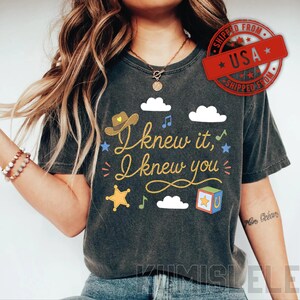 Camiseta vintage "Lo sabía, te conocía", camiseta de amistad TS, camiseta de Woody y Buzz Lightyear, camiseta a juego para la familia Story imagen 2