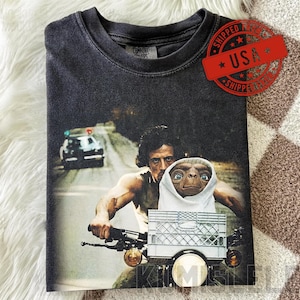 Rambo E.T. Mashup T-Shirt, Funny 80s Movie Parody Tee, Vintage Bootleg Style Shirt, Sylvester Stallone & Alien Graphic Tee,Retro Cinema Gift