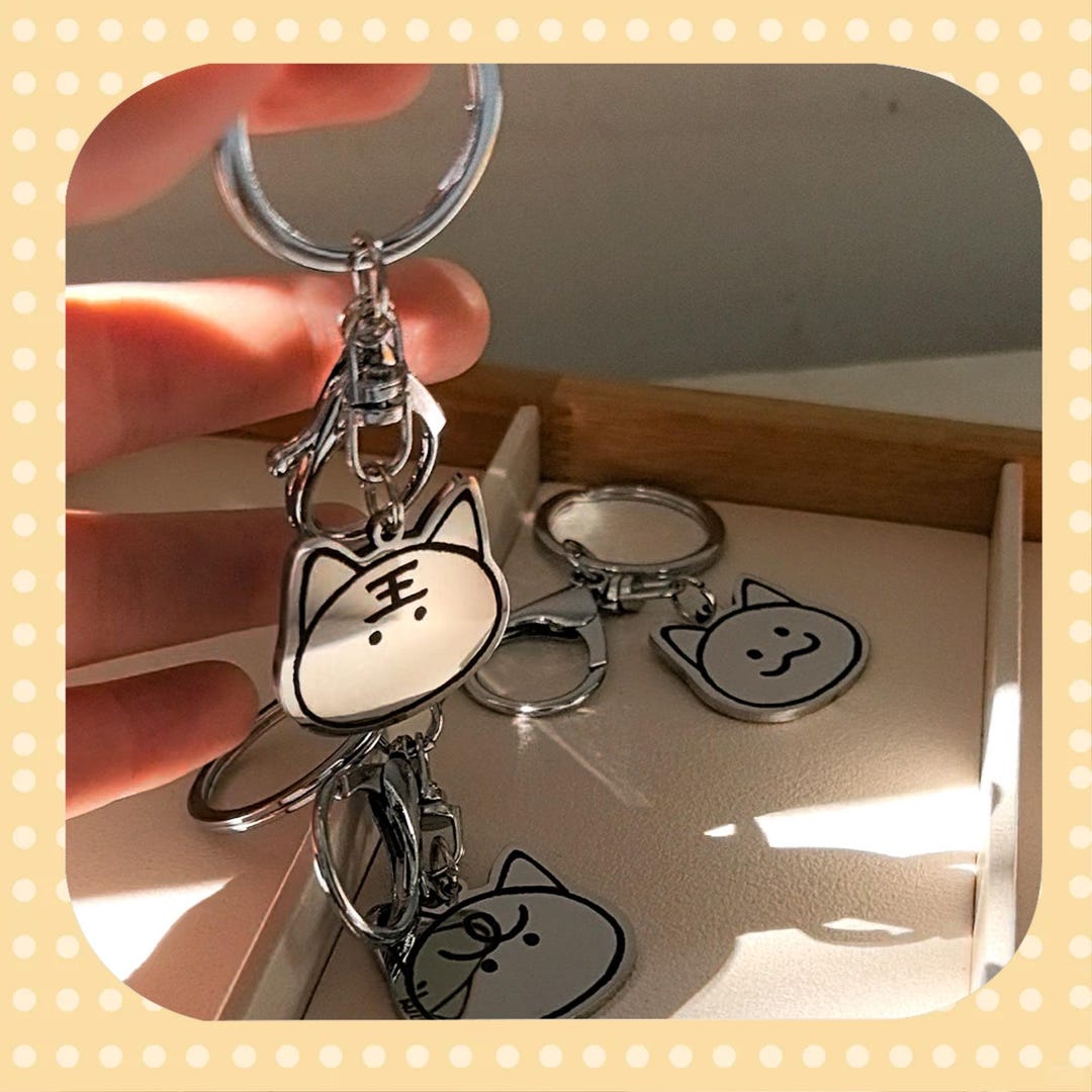 Love and Deep Space Fan Merchandise, Sylus Hand-painted Cat Keychains ...