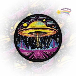 UFO Spaceship Embroidered Patch - Iron On Neon Alien Planet Sci Fi Patch for Clothes Jacket Backpack, Retro Space Aesthetic Applique Gift