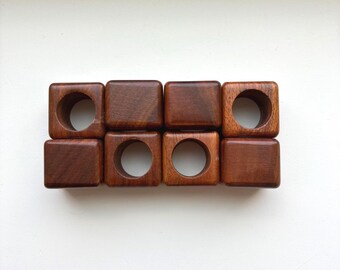 Vintage Mid-Century Modern quadratische Serviettenringe aus Holz - Set mit 8 Stück