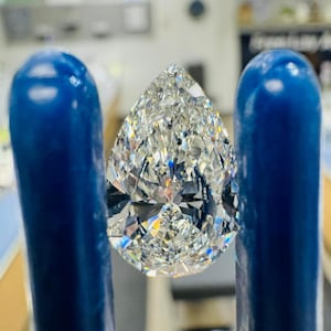4 Carat Pear  Cut Lab Grown Diamond, IGI Certified, F Color, VS1 Clarity, Loose Stone