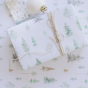 Papel de regalo navideño con acuarela del bosque de árboles de Navidad: hermoso papel de regalo navideño