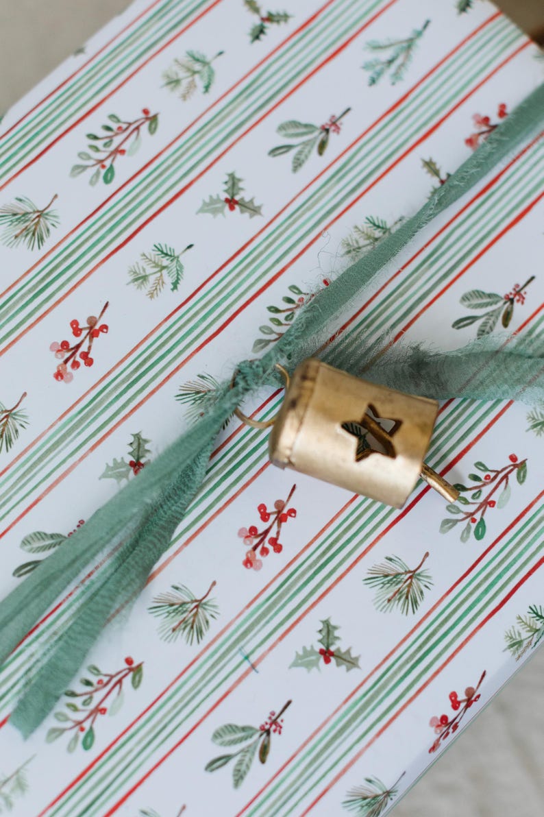 Holiday Garland Gift Wrap: Floral Stripes Christmas Wrapping Paper ...