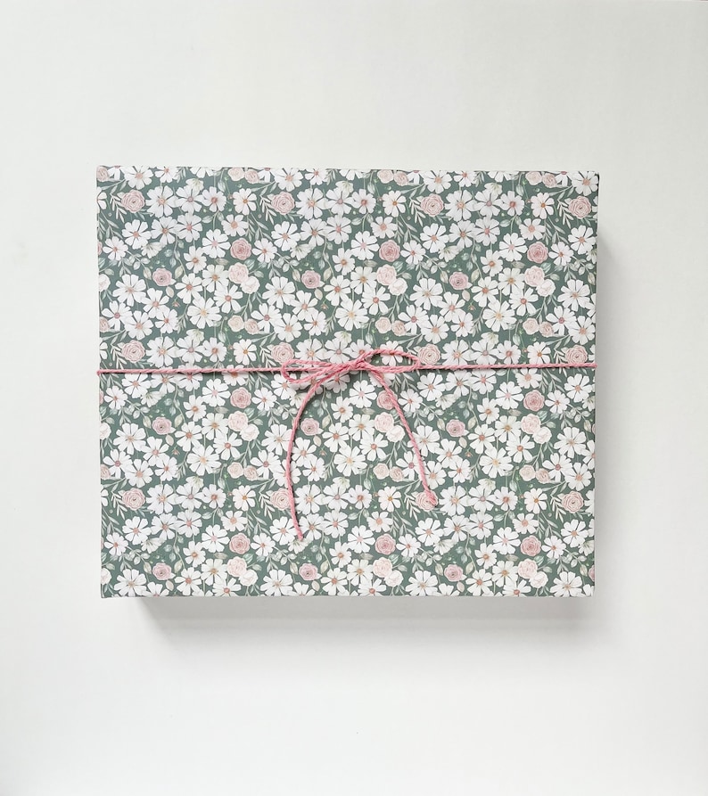 Classic White and Green flower wrap - for a year