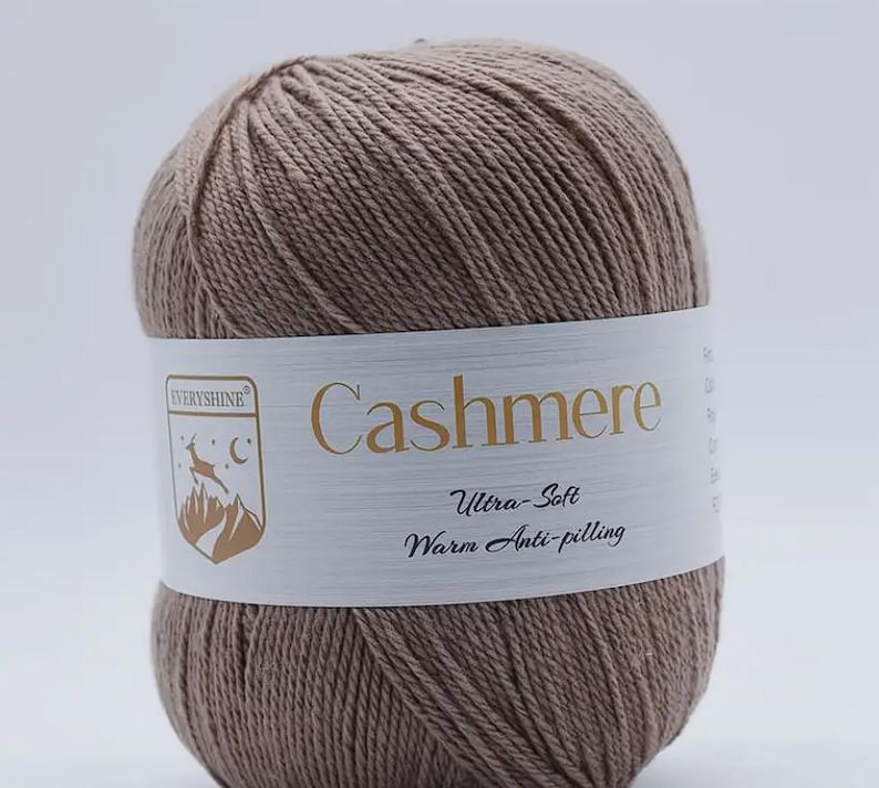 Premium Cashmere Wool 80% Cashmere – Ultra-soft 4-ply luxury yarn – 33 colors to choose from for scarves, shawls, baby projects, etc. 23 hellbraun