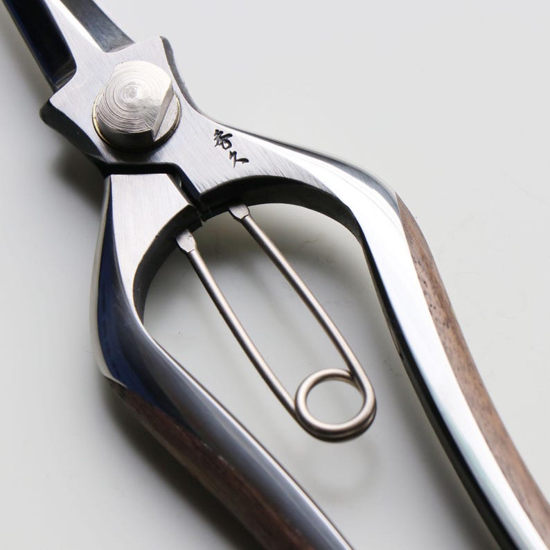 Japanese garden snips walnut Bild 5