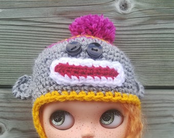 Ayalaythe - Sock monkey crochet helmet for Blythe doll