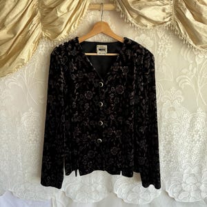 Vintage Velvet Floral Blazer Top