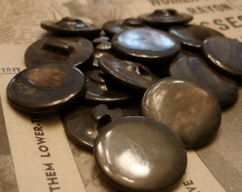 Buttons Mother of pearl 24 vintage dyed 1" brown self shank USA