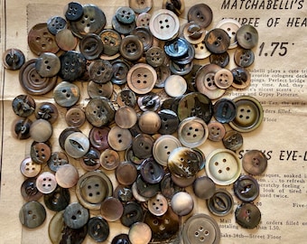 VINTAGE Mother of Pearl Black Buttons Mixed lot 100+ USA round NOS